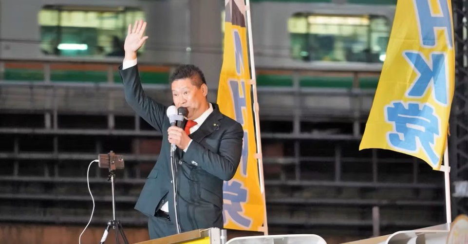 Japon : Takashi Tachibana, le populiste qui veut « faire exploser l’audiovisuel public »